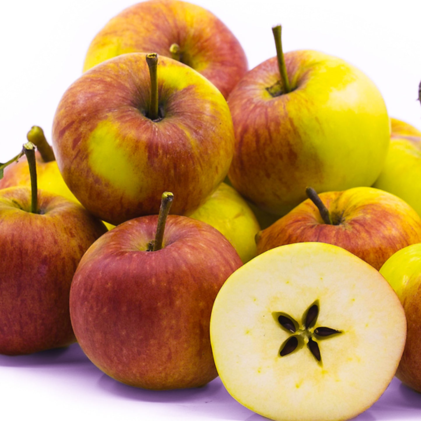 Apple James Grieve Tree (7.5L, 4-5ft)