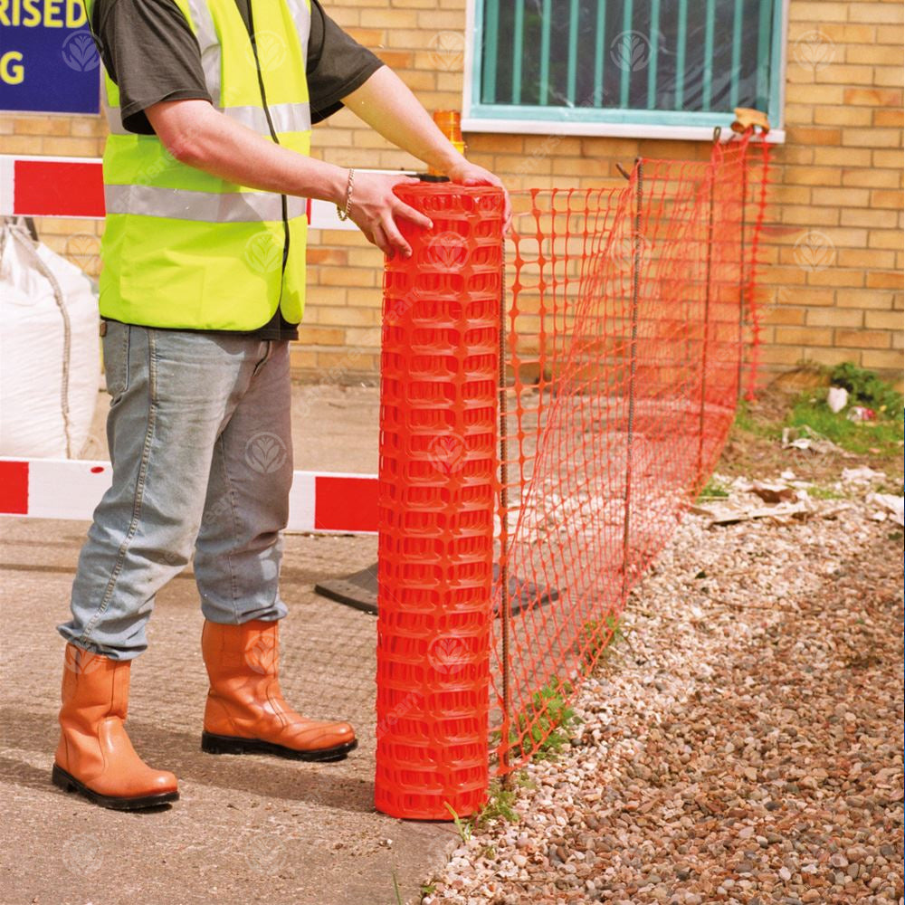 GardenersDream Barrier Fencing + Optional Pins (Blue)