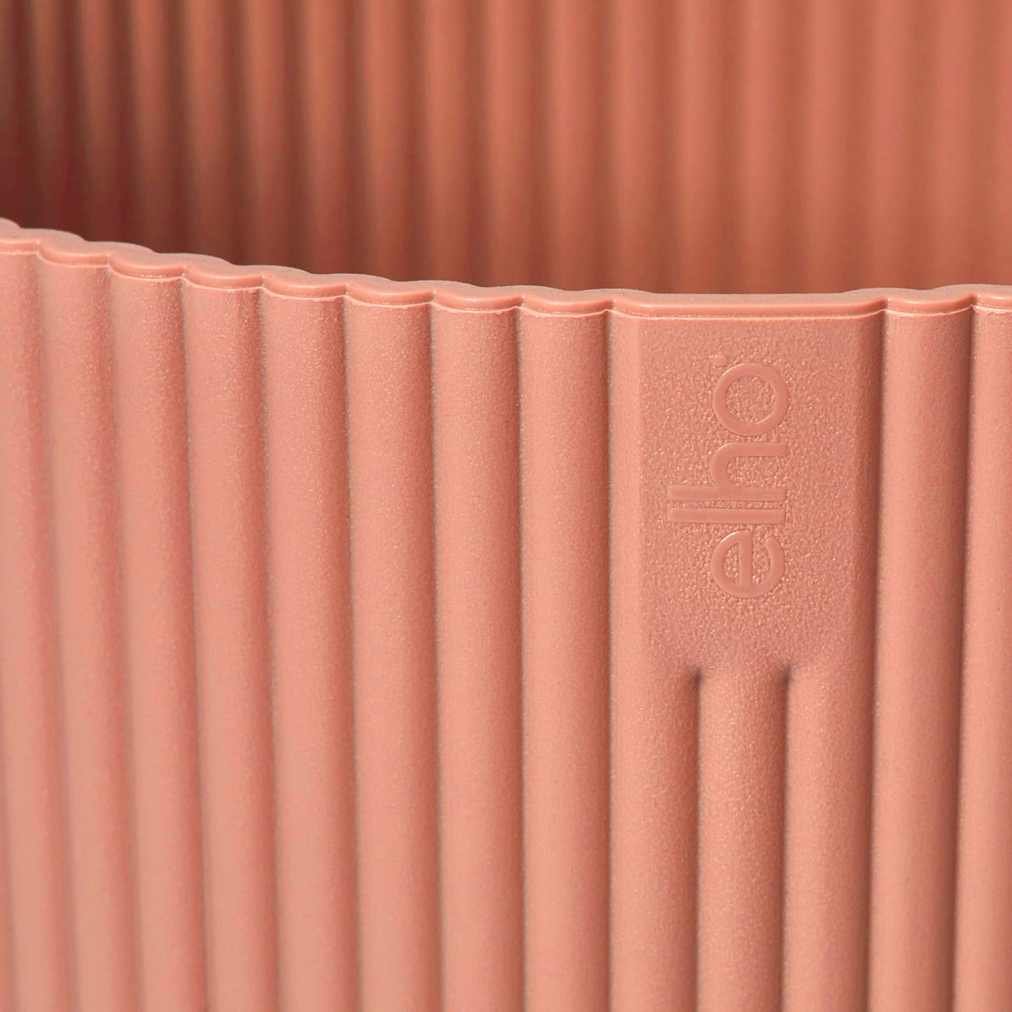 Elho Vibes Fold Round Pot (Delicate Pink)