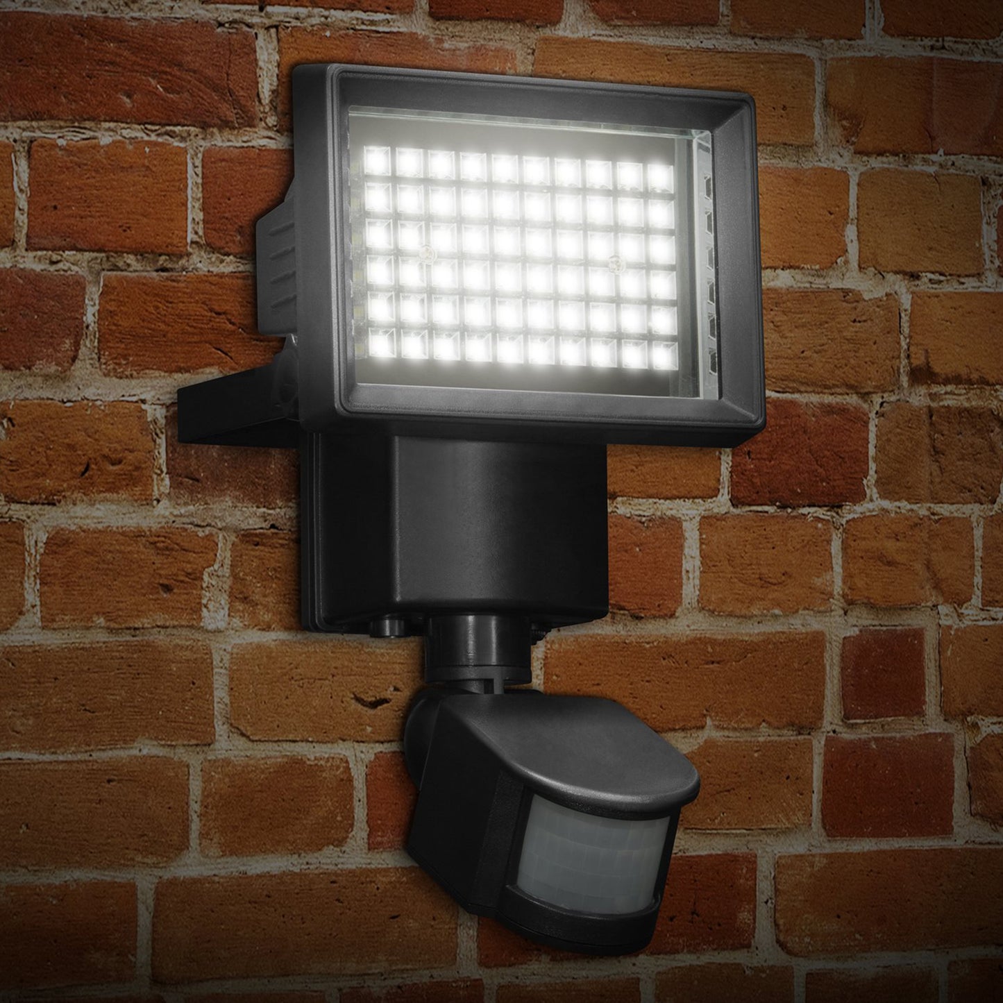 Solar Motion Sensor Security Light, 750 Lumen